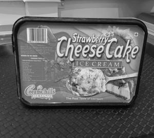 Strawberry Cheese Cake 700 Ml Tub