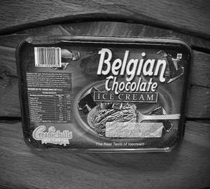 Belgium Chocolate 700 Ml Tub