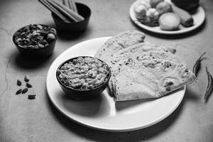 Mix Veg(200 Ml) + Roti (4 Pcs)