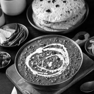 Dal Makhni (300 Ml) + Roti