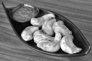 Chicken momos