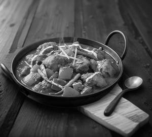 Chicken Do Pyaza 2pc