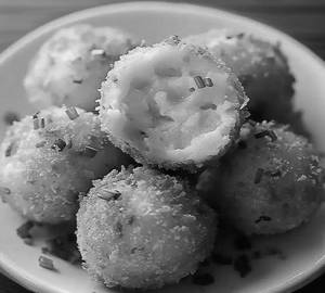 Potato Cheese Balls (8 Pieces)