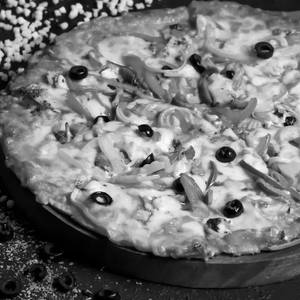 Mix veg cheese pizza