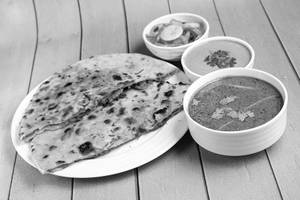 Chicken Naan With Gravy.