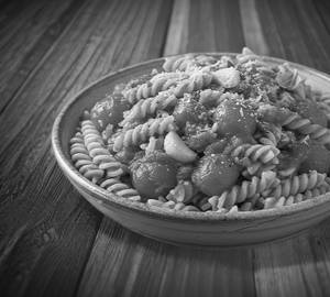 Red sauce pasta