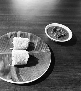 Puttu [2 Pieces] With  Kadala Curry