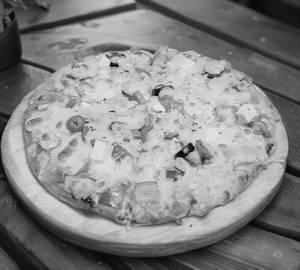 Peppy Paneer Pizza