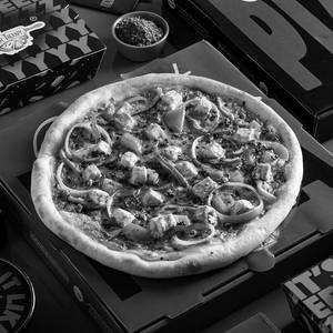 Spicy Paneer Pizza