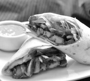 Mughlai Chicken Wrap|250 Gm 413 Kcal (G,M)