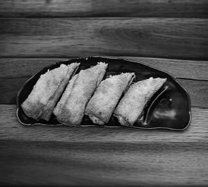 Chicken spring roll [4 cut pieces]