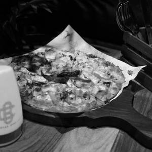 Kadhai Paneer Pizza 10 Inch