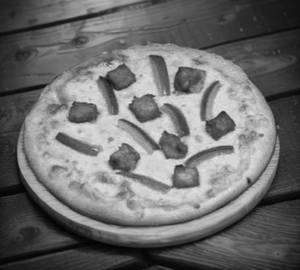 Chicken Capsicum Pizza