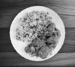 Veg Fried Rice With Chilli Chicken 3pcs                             
