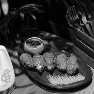 Paneer Momos                8 Pcs