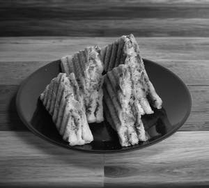 Cheese Chilli Grilled Sandwich