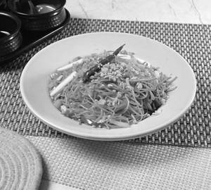 Chilly garlic noodles