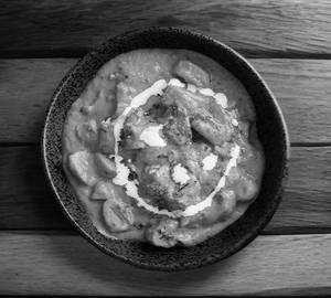 Soya chaap butter masala