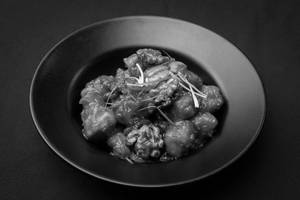 Chicken With Caramelized Walnut