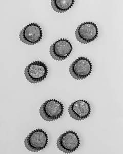Gond Laddoos