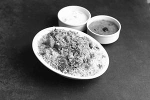 Veg Dum Biryani [750 Ml]