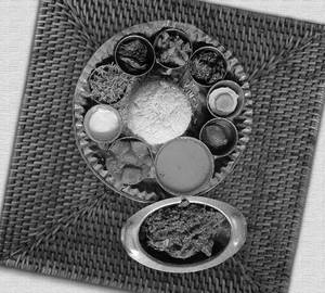 Muroghonto rice thali 