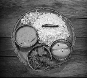 Chicken rice special Combo Thali 