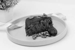 Date & Walnut Dry Cake Slice