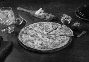 Tandoori Paneer Pizza