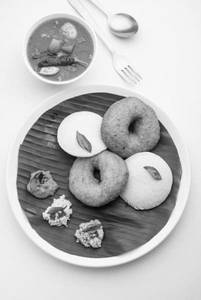 2idli + 2vada Sambhar Combo