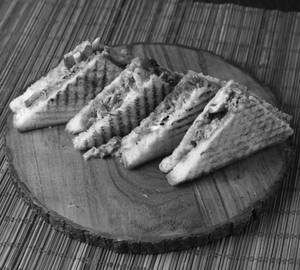Veg Grilled Sandwich [Jumbo]