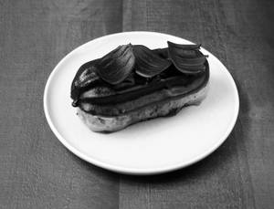 Chocolate Eclairs [80 g]