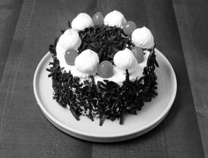 Eggless Black Forest Royale Cake [1 Kg]