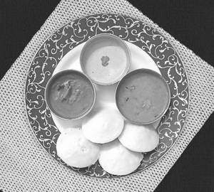Idli sambhar