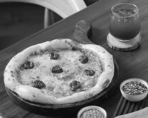 Pesto Margherita Pizza