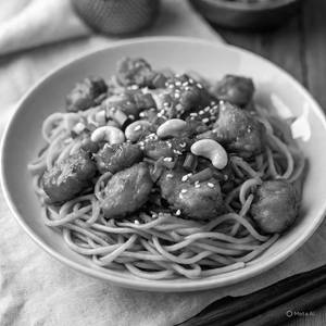 Chicken manchuria cashew noodles