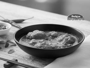 Chicken Makhani Gravy Momos  (6 Pieces)
