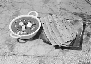 Paneer Butter Masala +3pc Rumali Roti