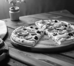 Veg Crunch Pizza [Small]