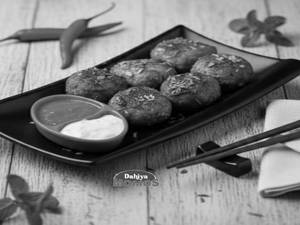 Cheese Corn Pan Fried Momos (6 Pieces )