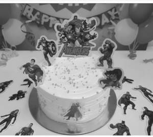 Eggless Avengers Cake [500 GM]