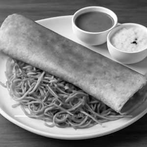 Schezwan Noodles Dosa