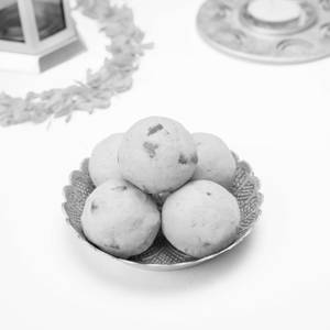 Pottu Kadalai Badam Laddu