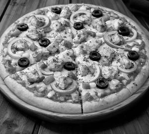Chicken Cheese Pizza