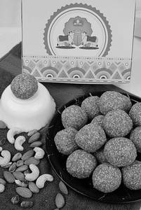 Nuvvula Laddu
