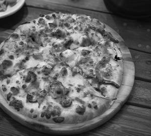 Indi Tandoori Pizza