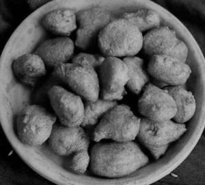 Meethe pakoda
