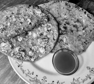 Makki Paneer Ka Paratha