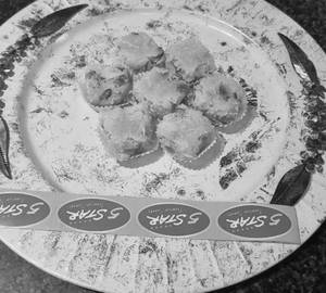 Coconut Laccha Laddu
