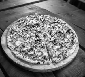 Chicken cheese combination pizza